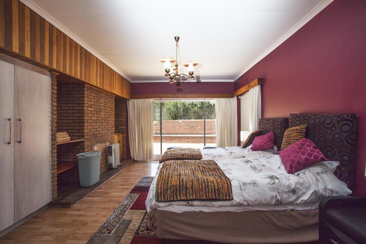 Chalet No. 2 Petunia Johannesburg Exterior foto