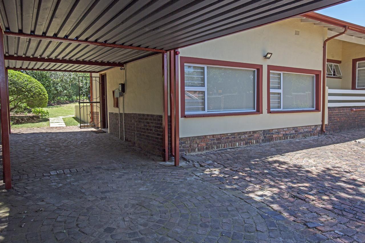 Chalet No. 2 Petunia Johannesburg Exterior foto