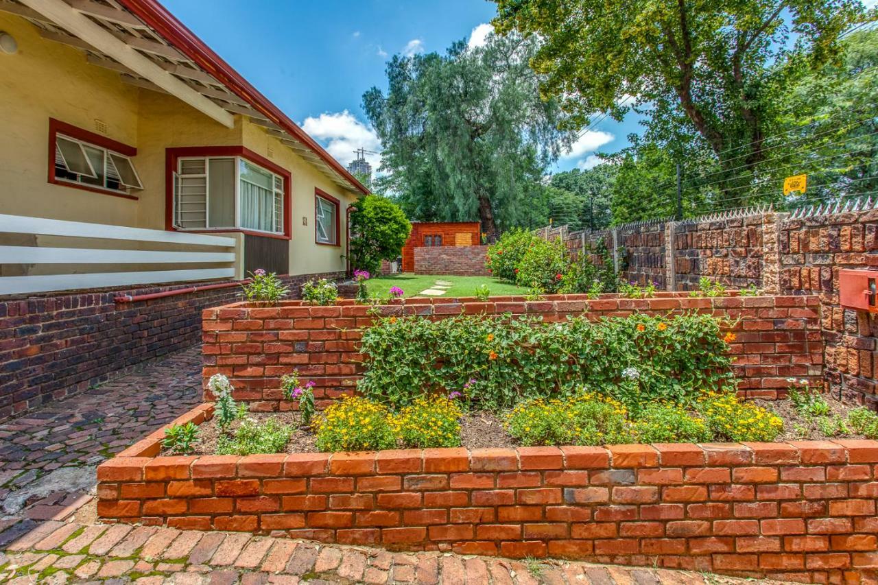 Chalet No. 2 Petunia Johannesburg Exterior foto